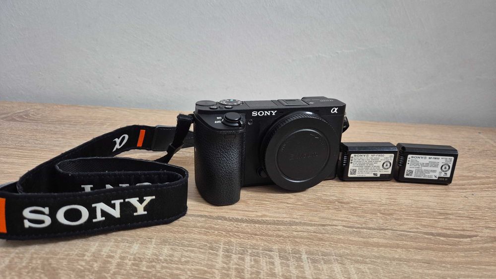 фотоапарат Sony A6500+обектив Sony SEL E PZ 18-105mm f/4 G OSS