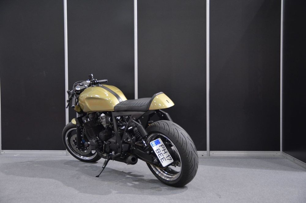 Yamaha XJR 1300 Café Racer