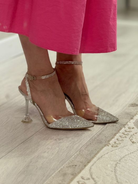 Продам туфли серебристо