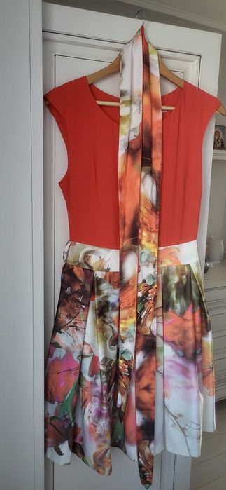 Rochie de ocazie rosie cu imprimeu multicolor, mar 38