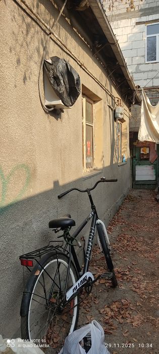 Продаётся дом , 3 комнаты,  двор 2,3 сотки