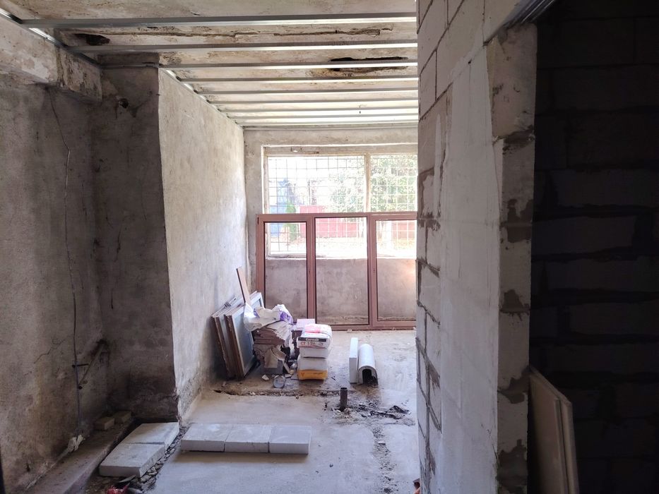 Garsoniera de vânzare