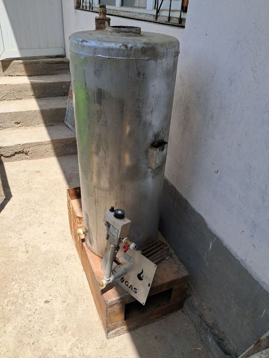 нержавейка титан 100литир сауна қилсаям булади тош терадиган жойибор.