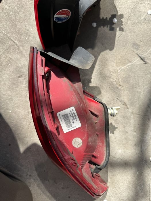 Stop stopuri stanga dreapta aripa/haion Vw Passat B7 Break.