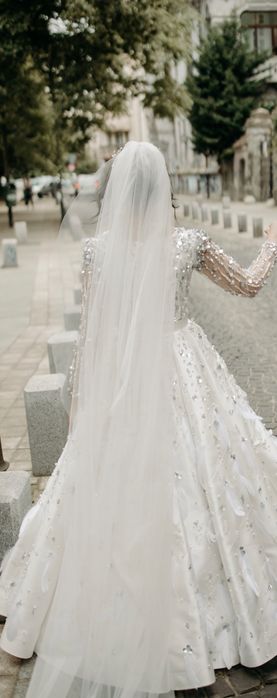 Rochie de mireasă superbă, purtată o singură dată – 4000 lei