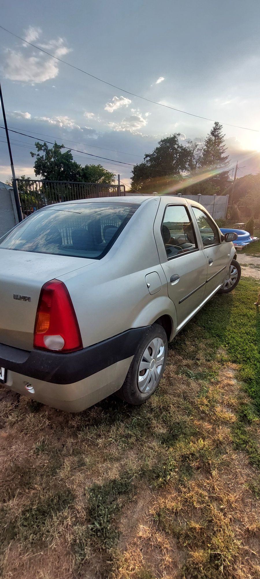 Vând Dacia Logan1.4 benzina