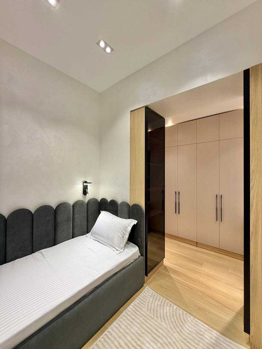 Айбек метро  Cаид барака 2в3/4/4 60м2