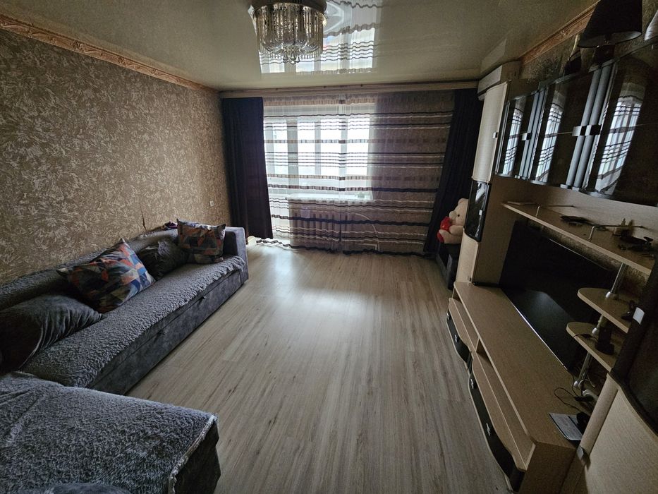 Продам 4х комнатную квартиру.