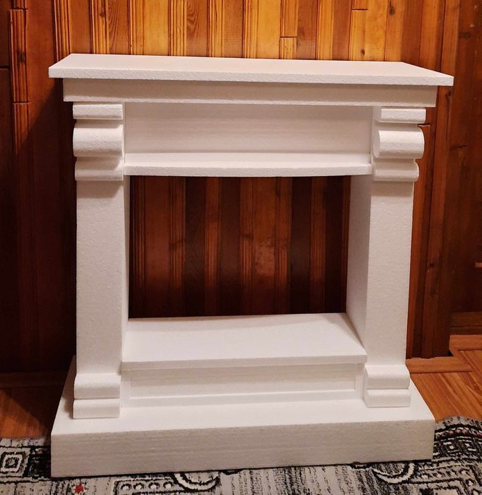 Rama semineu decorativ din polistiren