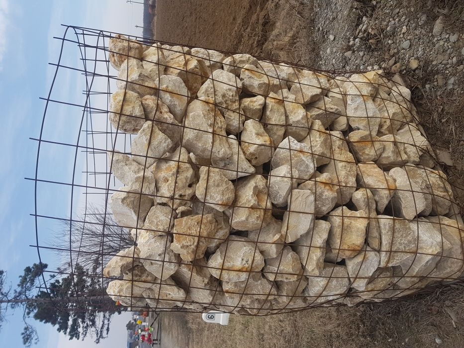 Vând și transport piatra naturală