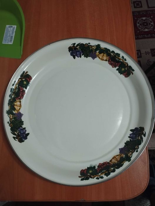 Отдам бесплатно посуду