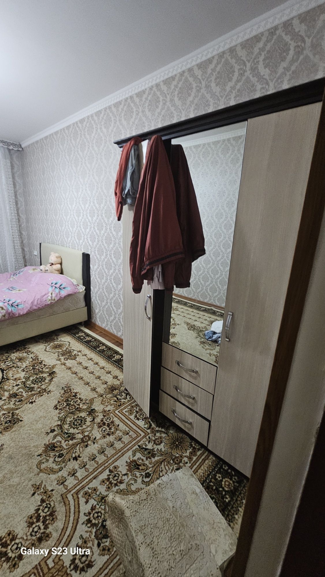 Аренда. метро  беруний 1.хонали 2.хонали клинган оилага берилади