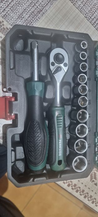 Trusa de scule ,tubulare,imbusi,,surubelnita set nou nefolosite.