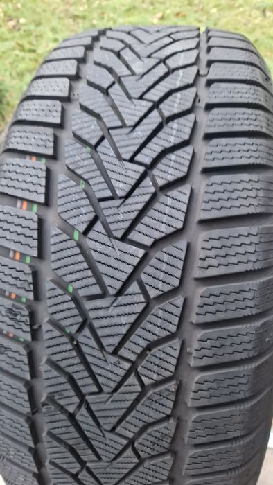 Anvelopa 225 50 R 17 Uniroyal