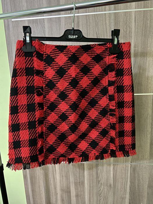 Дамски поли размер С и М различни текстури Hm Mango Mohito Daphne