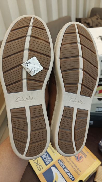 Кожаные туфли Clarks со скидкой
