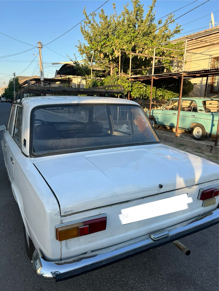 “Sotiladi: eski VAZ 011 yaxshi holatda”
