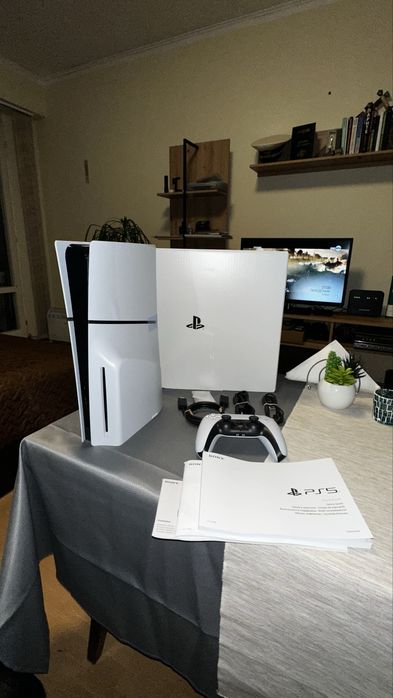 PlayStation 5 Slim (2 години гаранция)