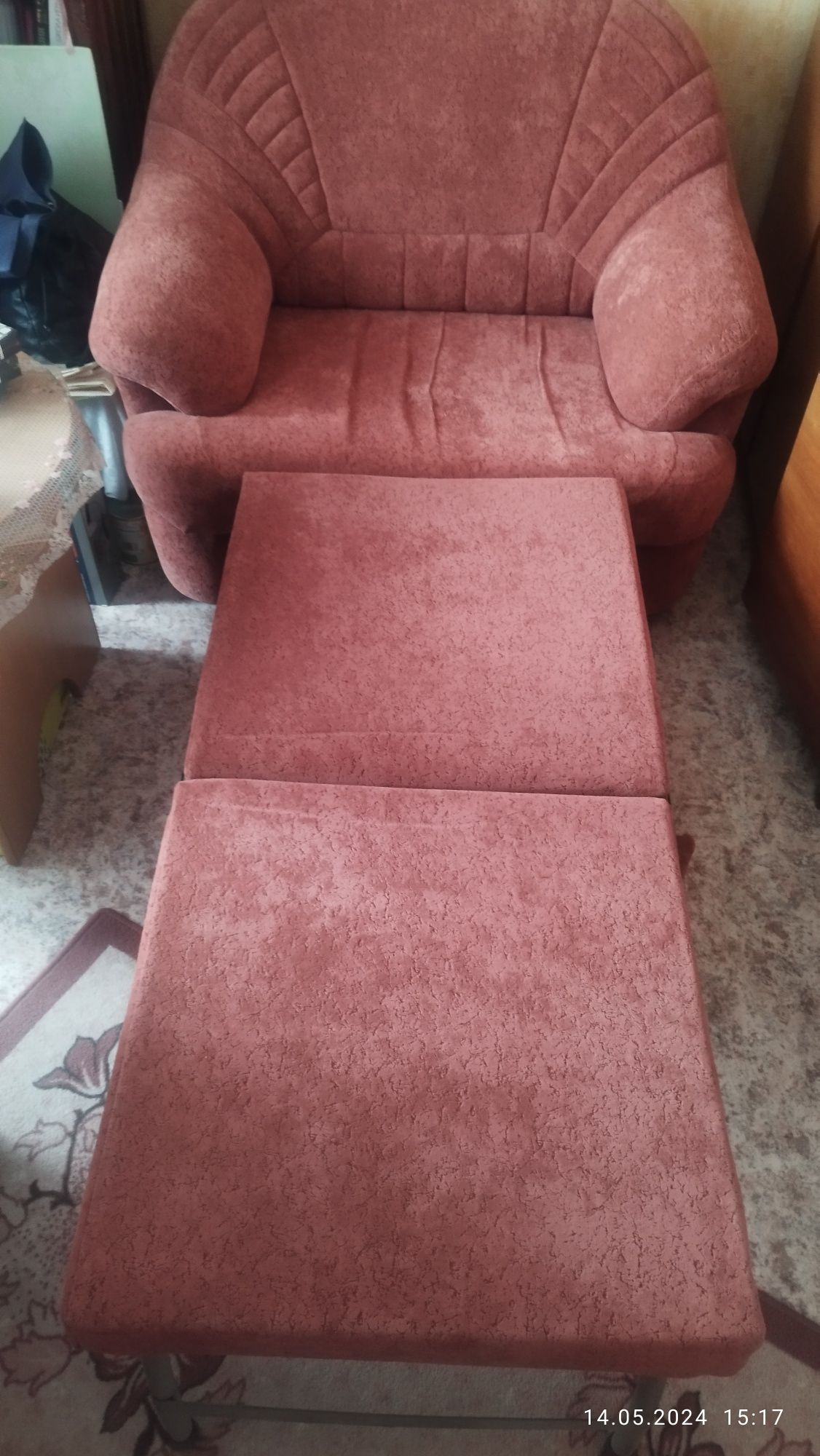 Кресло кровать, оранжевый цвет, состояние отличное,  СРОЧНО