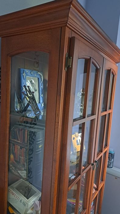 Витрина натуральное дерево