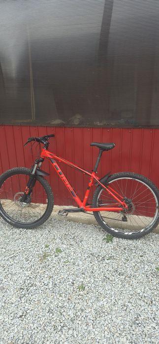 Vând bicicleta CUBE