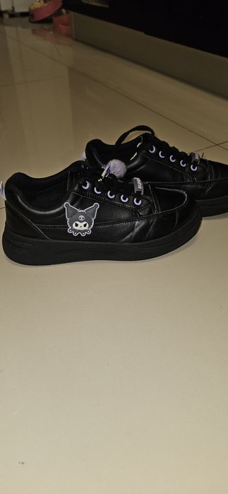 Adidasi Kuromi piele