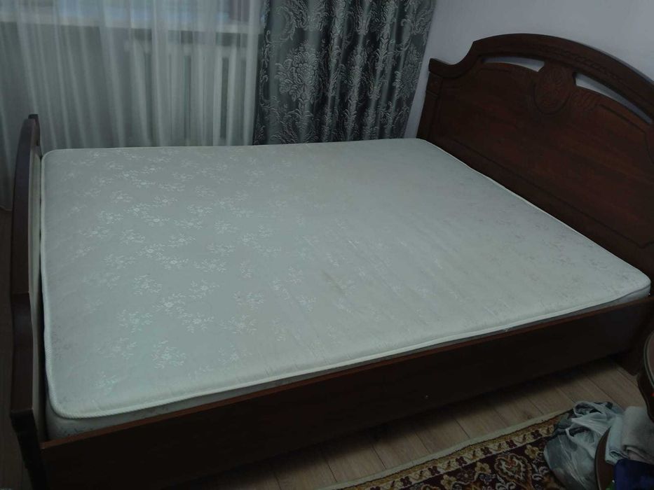 Деревянная 2-х спальная кровать