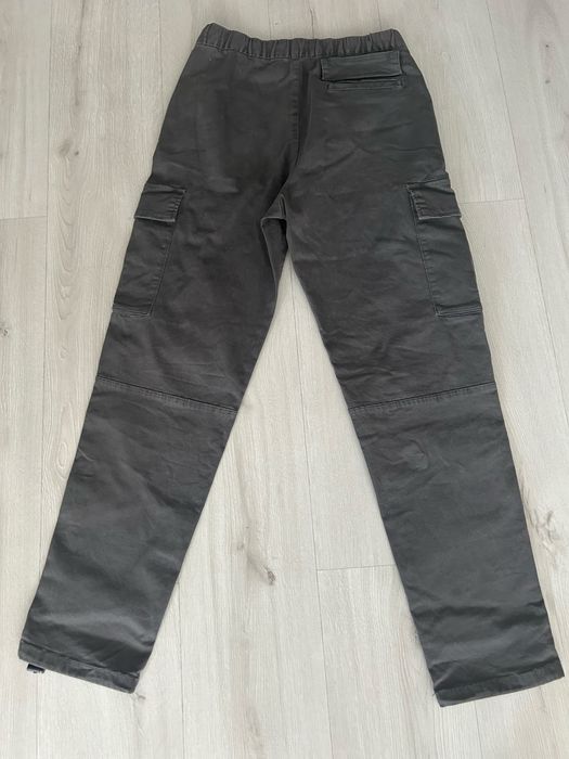 карго панталон от Bershka