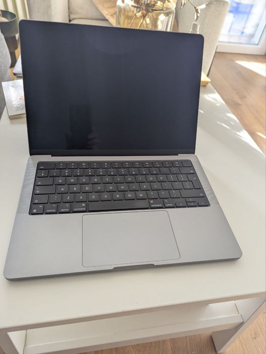 14-inch MacBook Pro with Apple M2 Pro chip
