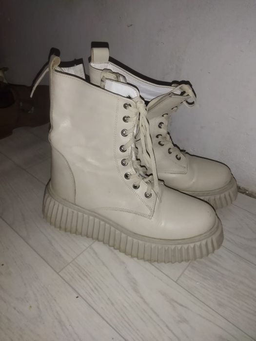 Продам женскую обувь