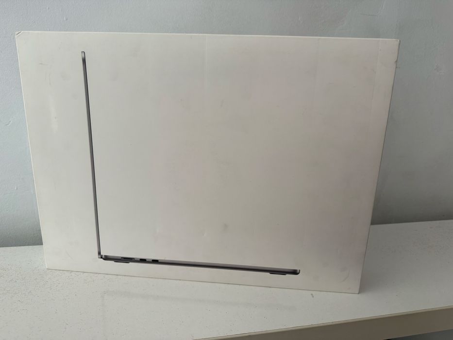 Macbook air 15inch M3/8/256/full box/100%