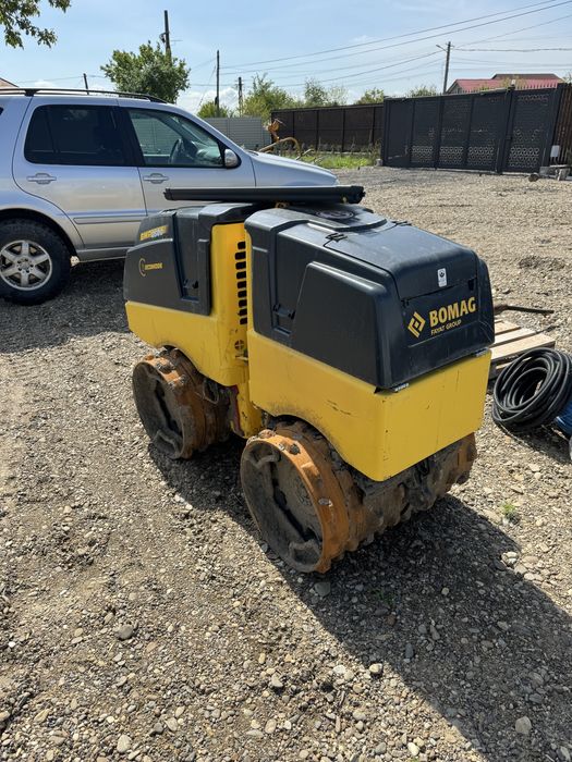 Inchiriez utilaje miniexcavator, excavator bobcat miniincarcator etc