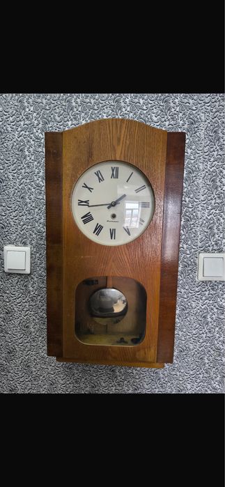 Часы советские настенные Янтарь