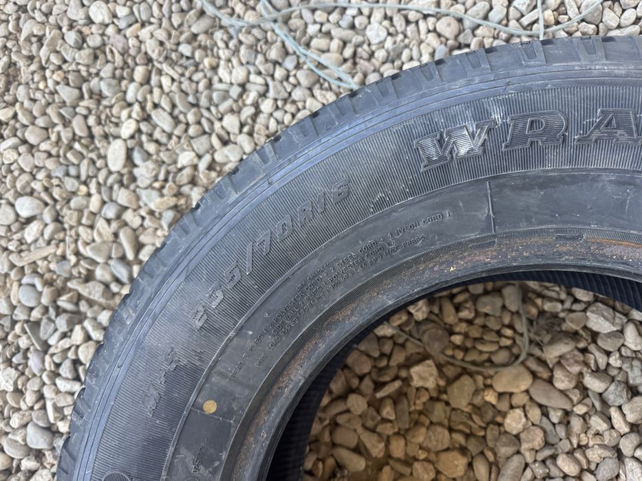 235/70 16,Anvelope de iarna ,Goodyear