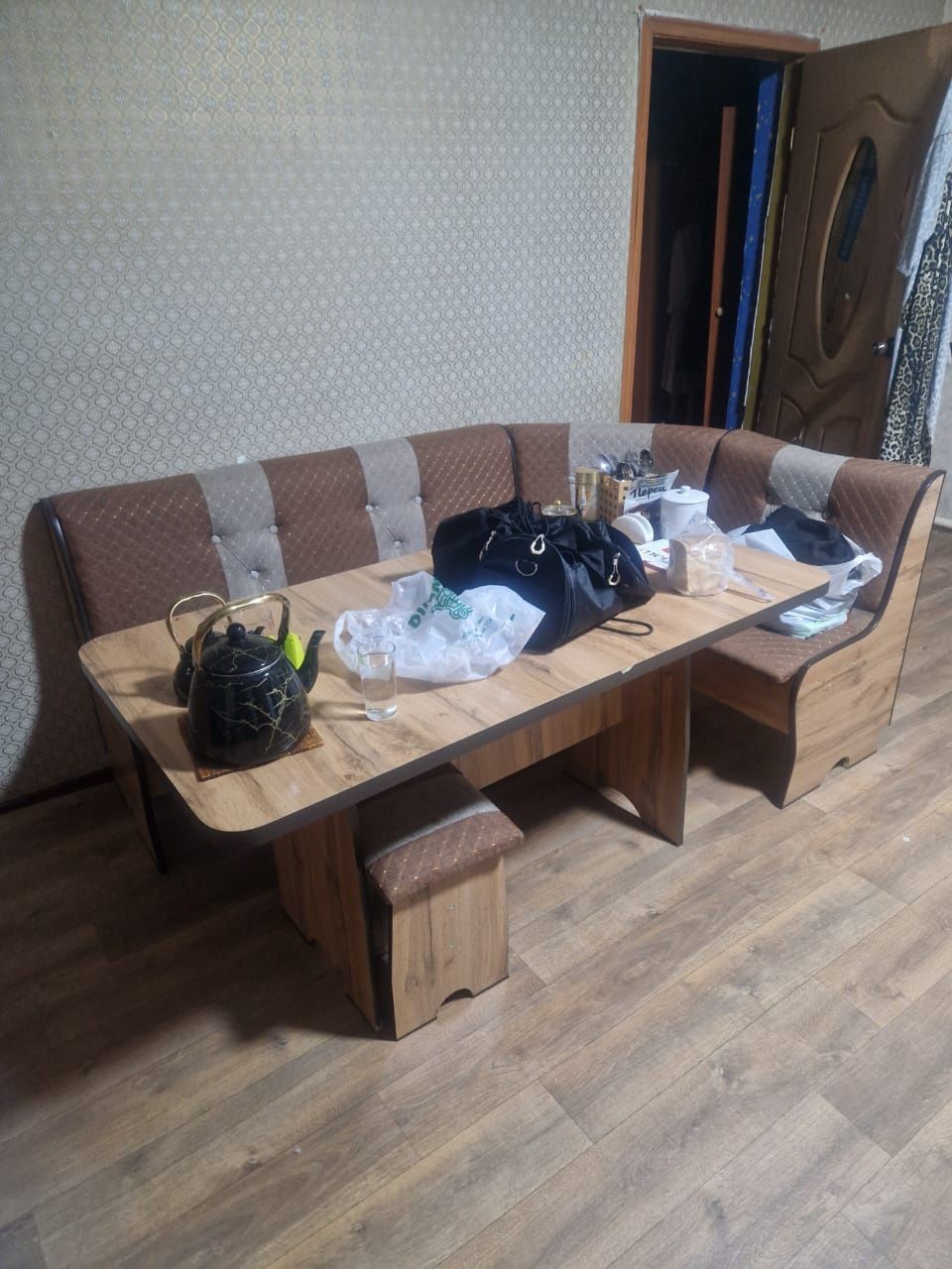 Продам гарнитур и тд