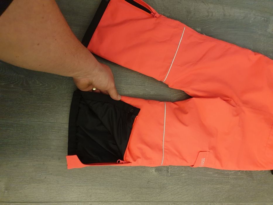 Pantaloni ski roz