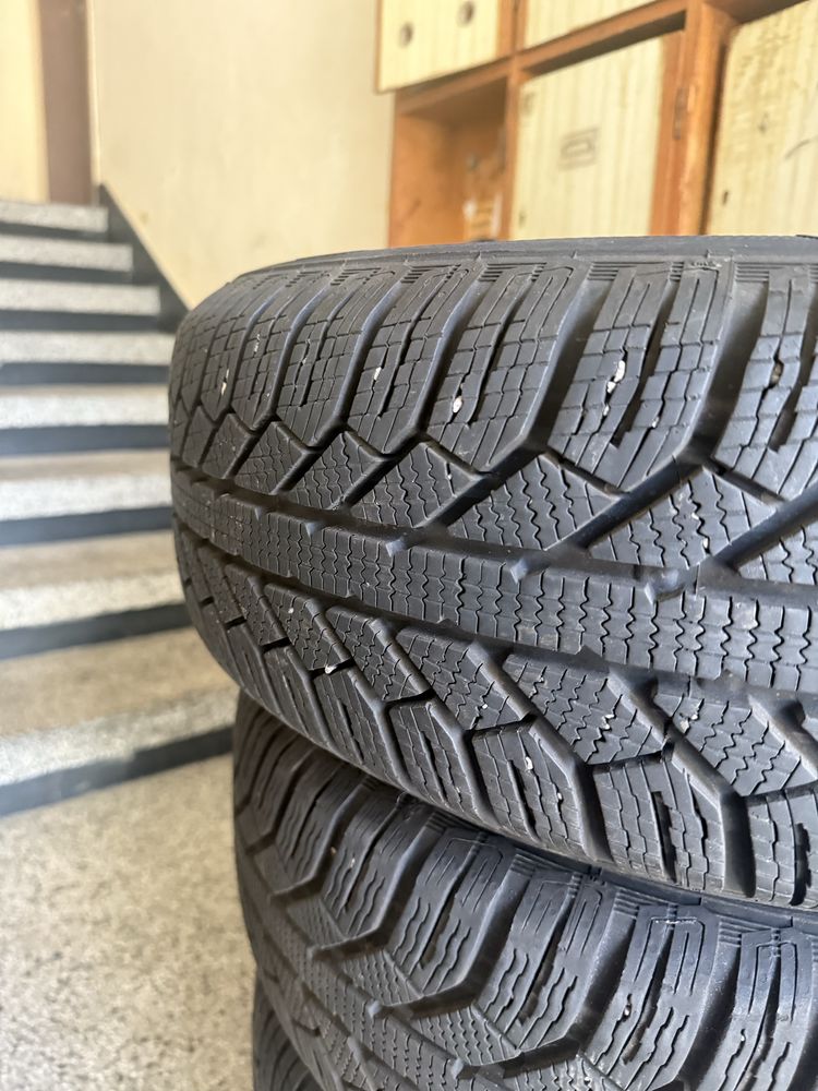 Джанти с гуми Semperit 195/65R15 + оригинални тасове