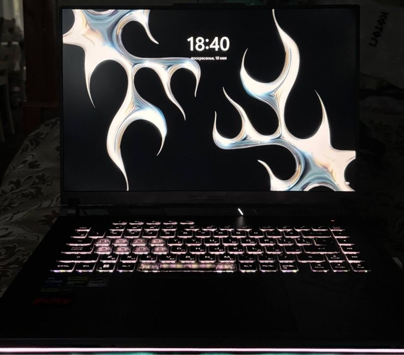 Игровой ноутбук ASUS ROG STRIX G16 2024