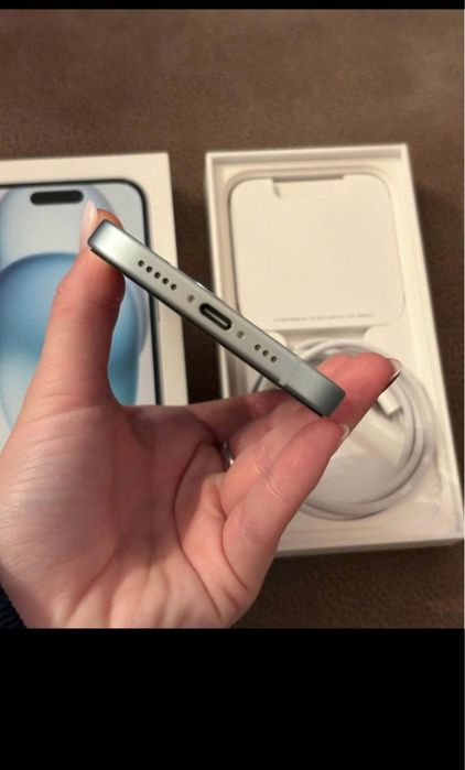 Vand iphone 15 256 GB