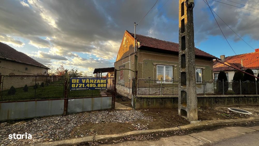 Casă de vânzare în Berveni- în curs de amenajare