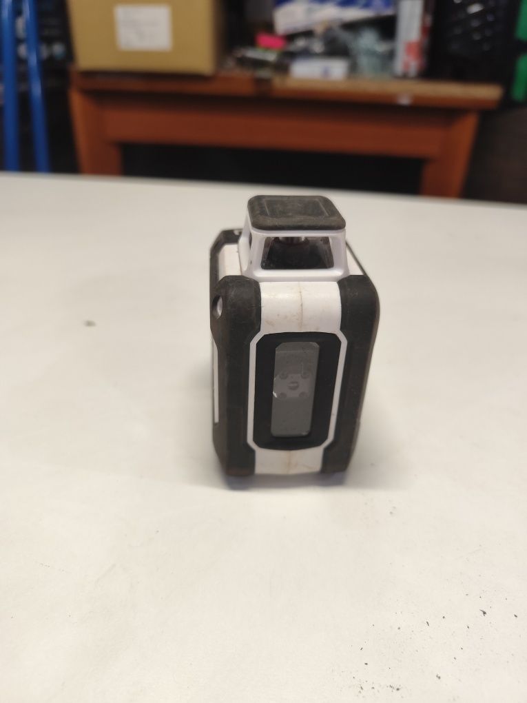 360° лазерен нивелир Laserliner CompactLine-Laser G360