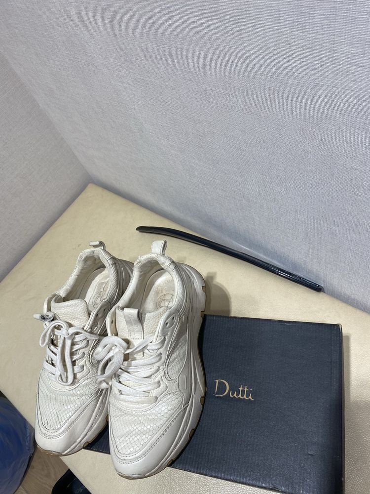 Кроссовки Massimo dutti