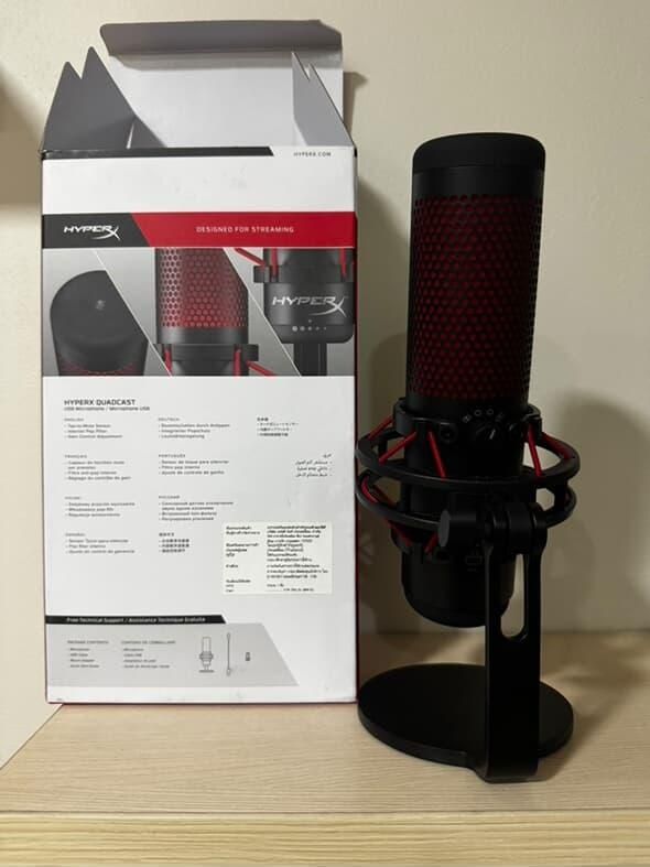 Микрофон hyper x Quadcast