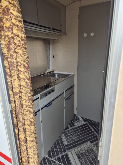 Продавам каравана