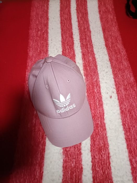 Vând șapcă adidas originala