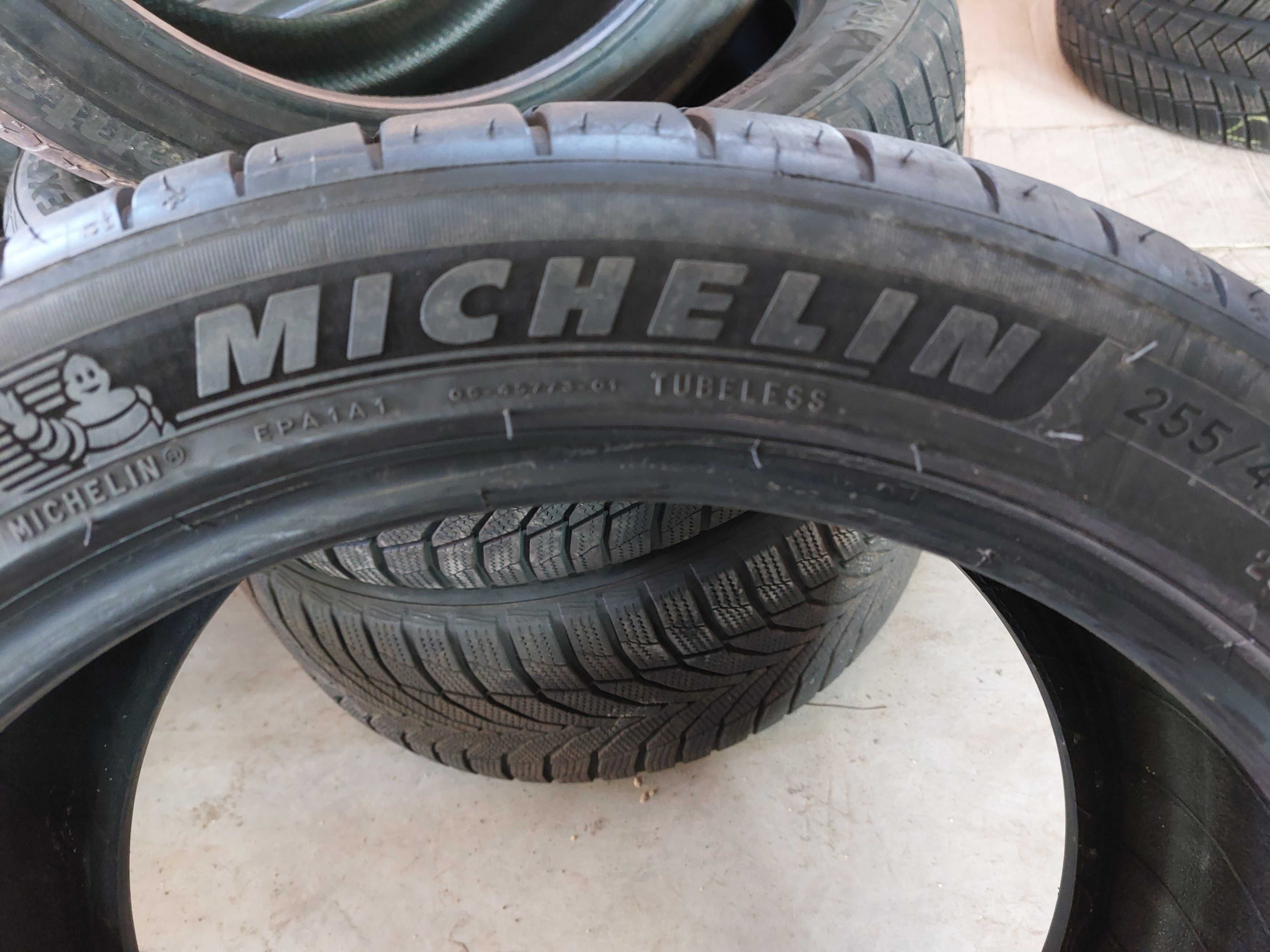 4 бр.почти нови летни Michelin 255 40 18 dot4418  Цената е за брой!