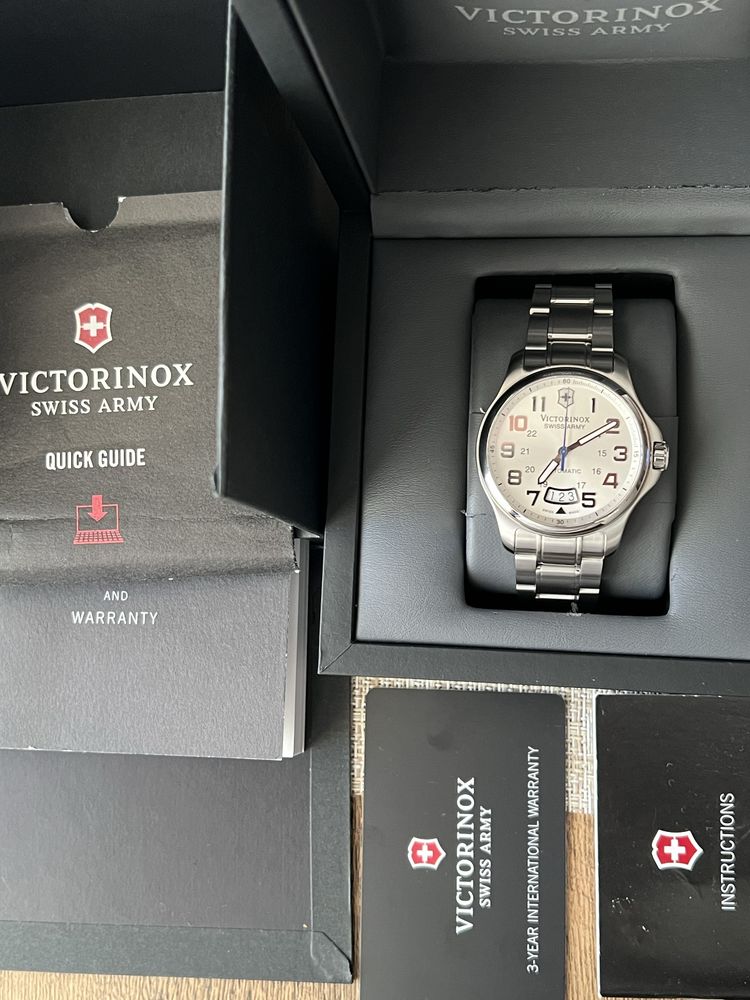 Vand ceas Victorinox Swiss Army automatic, 41 mm /impecabil!
