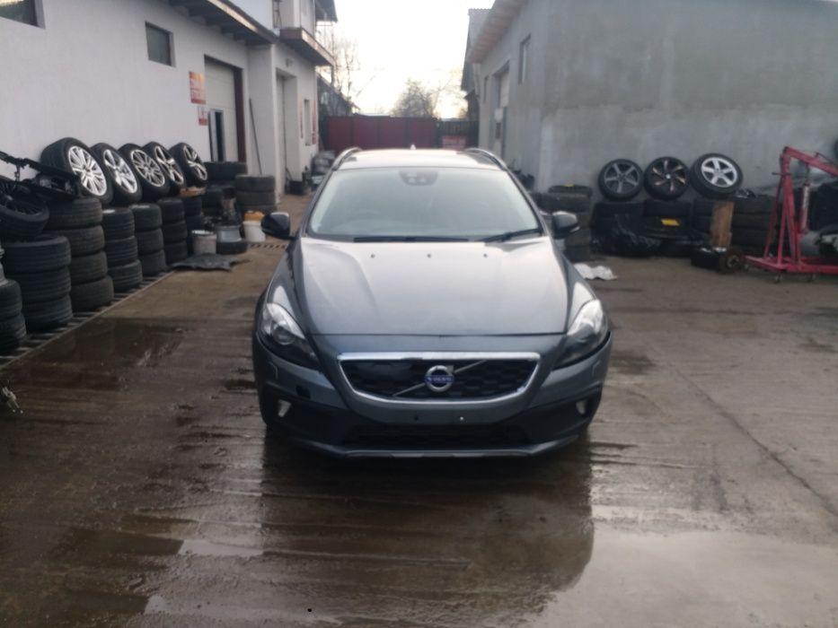 Dezmembrari + Piese Sh VOLVO V40 II V40 CC Model 2012-2019