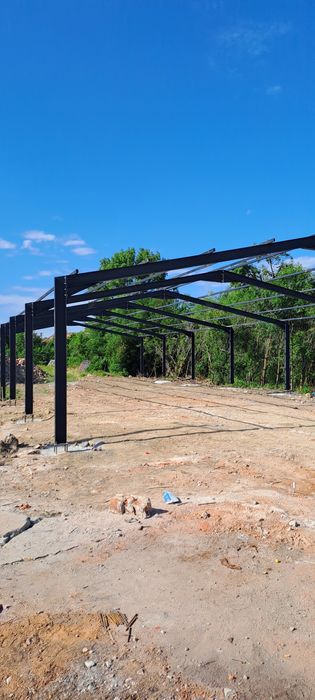 Vand structura din metal 15x10 cu 4 inaltime la 4400 de euro Profile