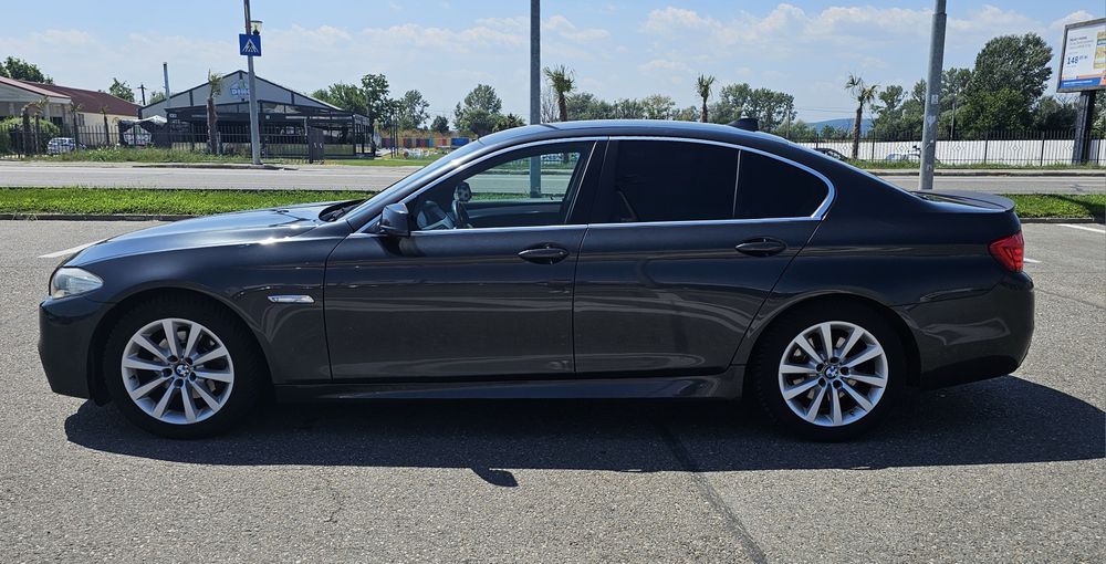 BMW F10 520 D, automat, An 2010, 280.000 km, pret 10.900 €, ușor neg.